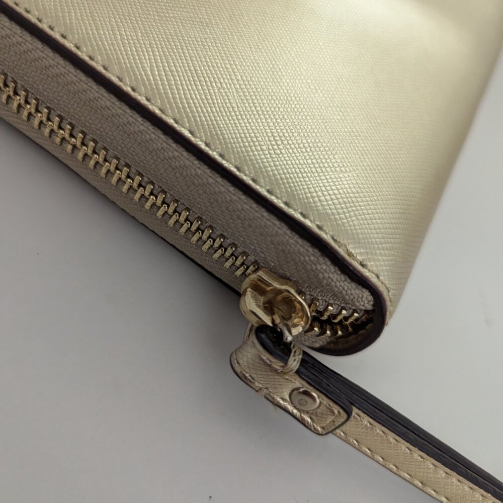 New? Mint Condition!! Kate Spade New York Gold Wallet Wristlet - Picture 10 of 13
